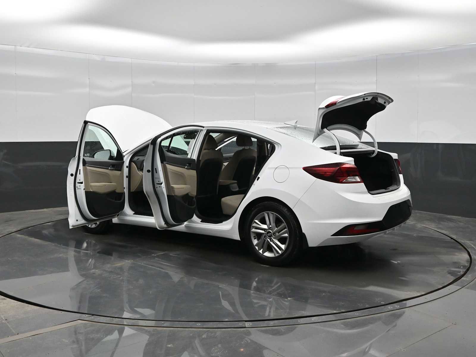 Used 2020 Hyundai Elantra SEL image 40