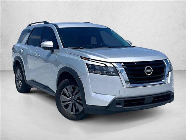 Used 2024 Nissan Pathfinder SV FWD image 12