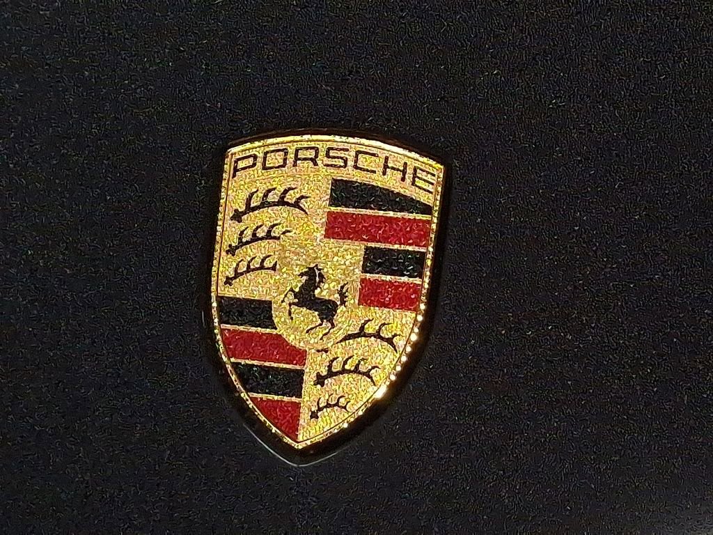 Used 2021 Porsche Macan Turbo image 30