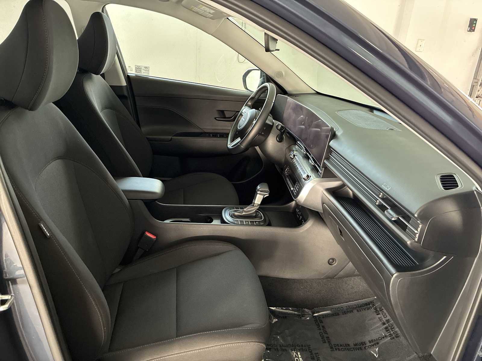 Used 2025 Hyundai Kona SEL image 25