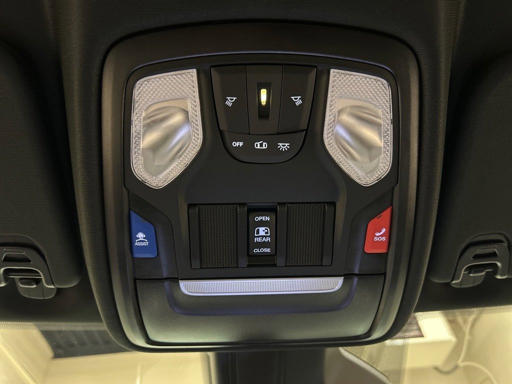 New 2026 RAM 1500 4x4 Crew Cab image 25