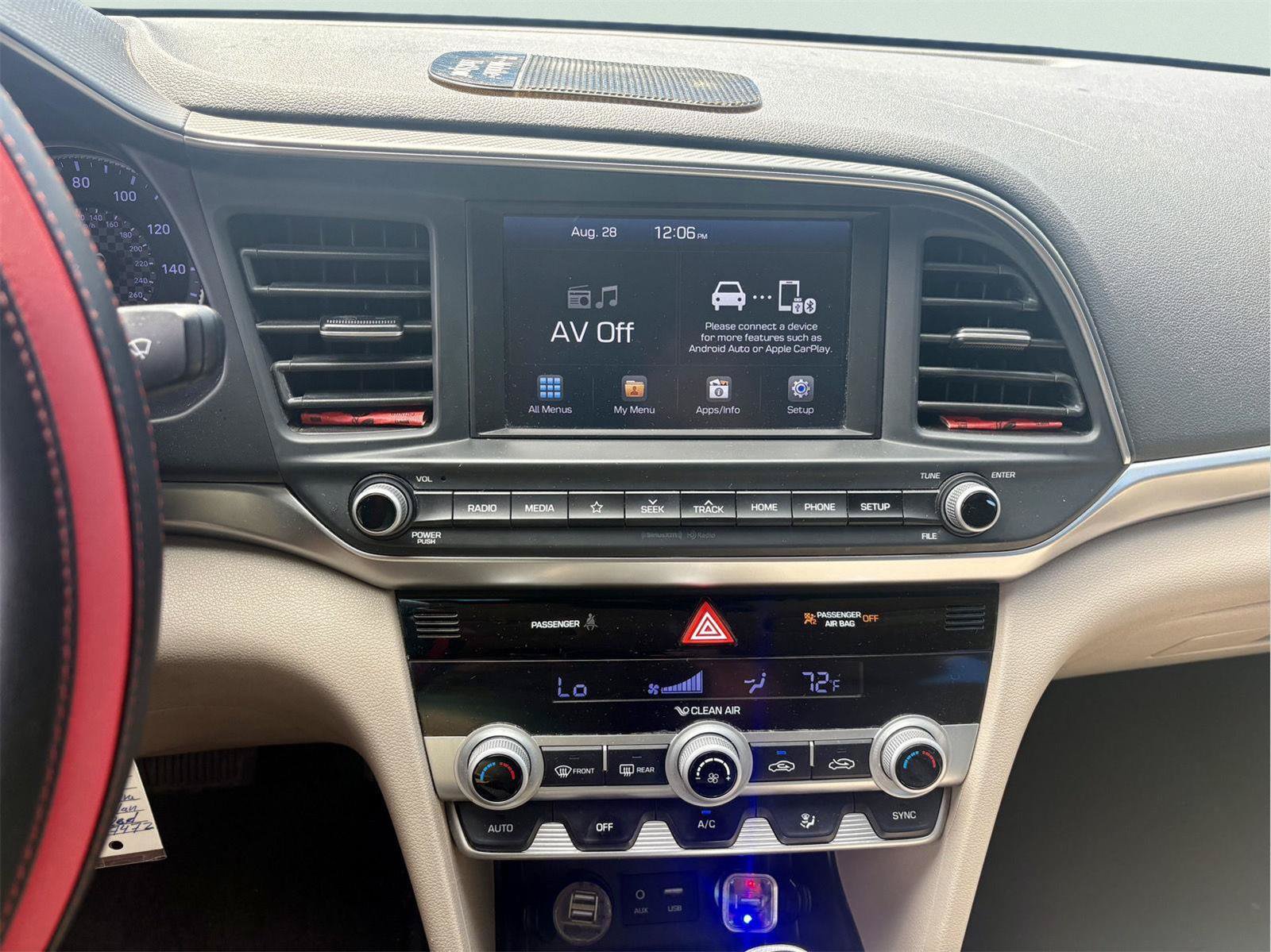 Used 2020 Hyundai Elantra SEL FWD image 13
