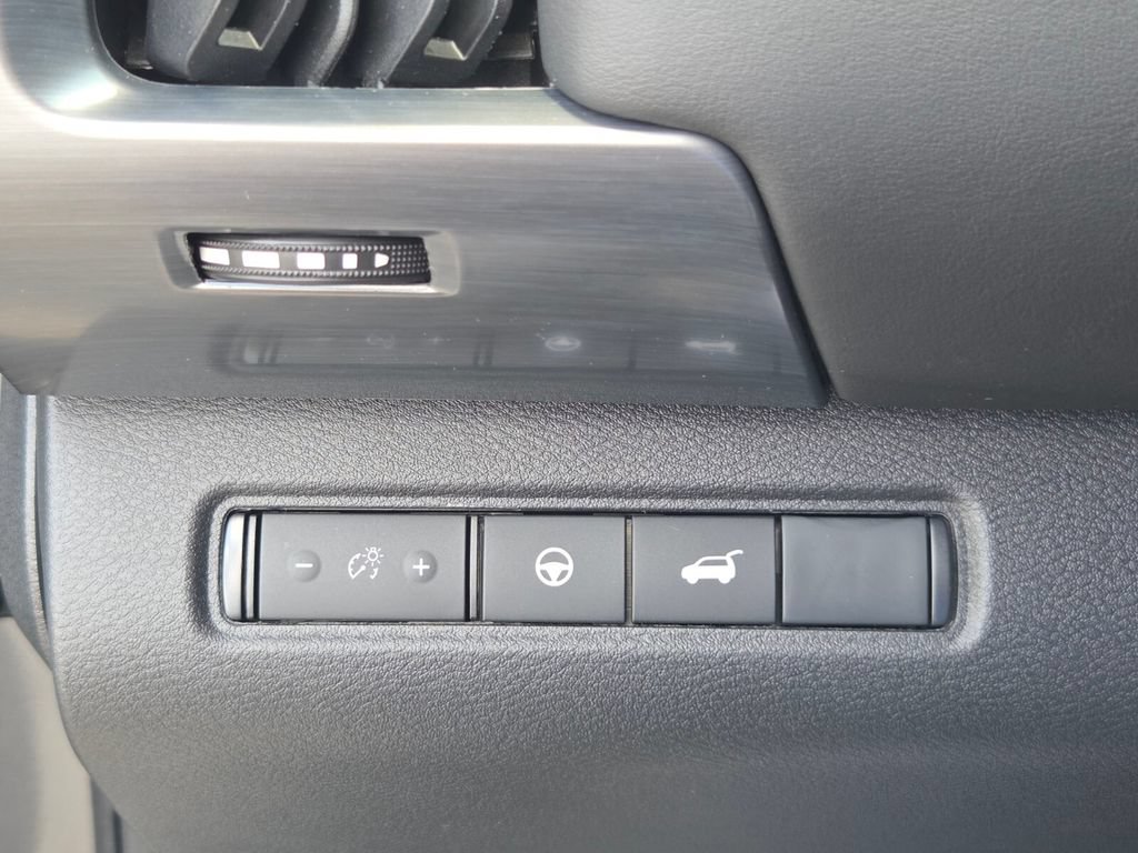 New 2026 Nissan Pathfinder SL FWD image 25
