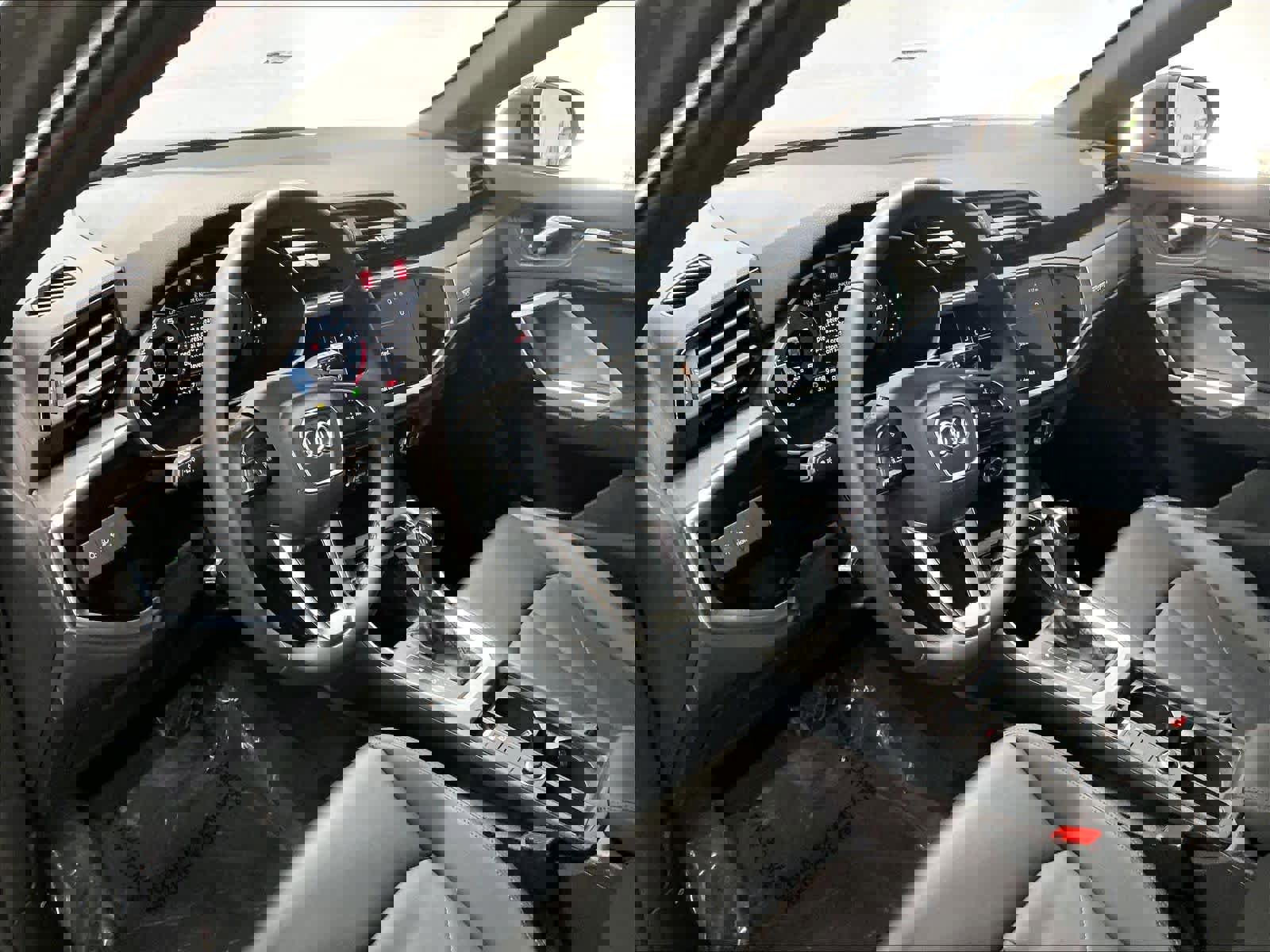 Certified 2025 Audi Q3 2.0T Premium image 16