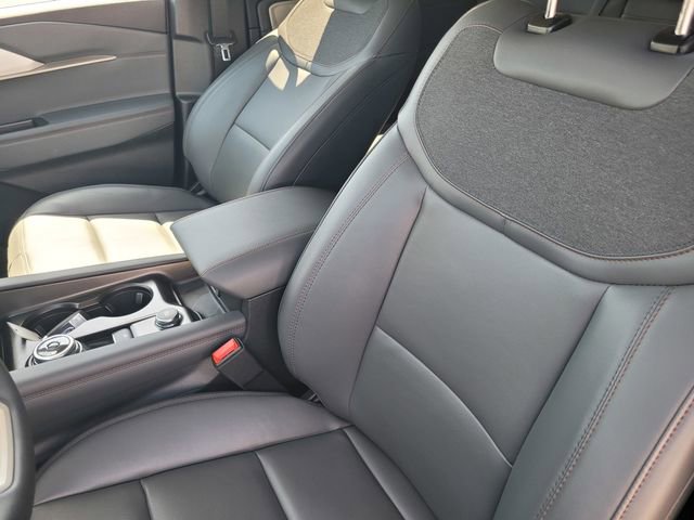 Used 2026 Ford Explorer Active w/ Active Comfort Package image 11