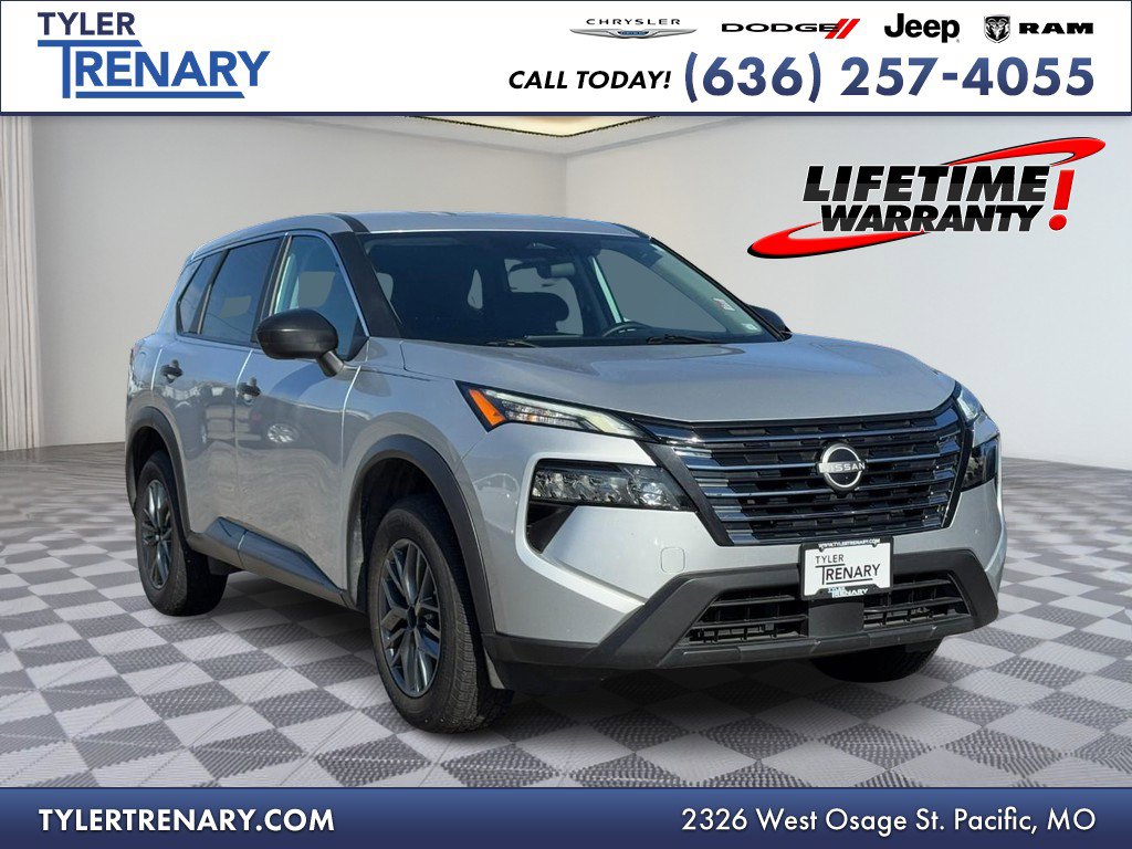 Used 2024 Nissan Rogue S FWD image 1