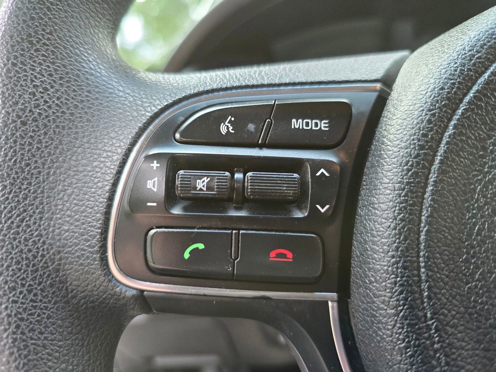 Used 2018 Kia Optima LX image 23