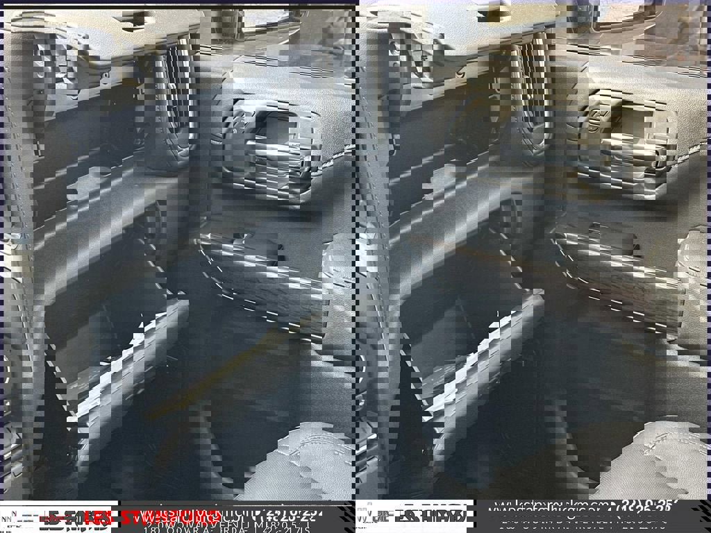 Used 2022 Chevrolet Silverado 2500 LTZ w/ LTZ Premium Package image 33