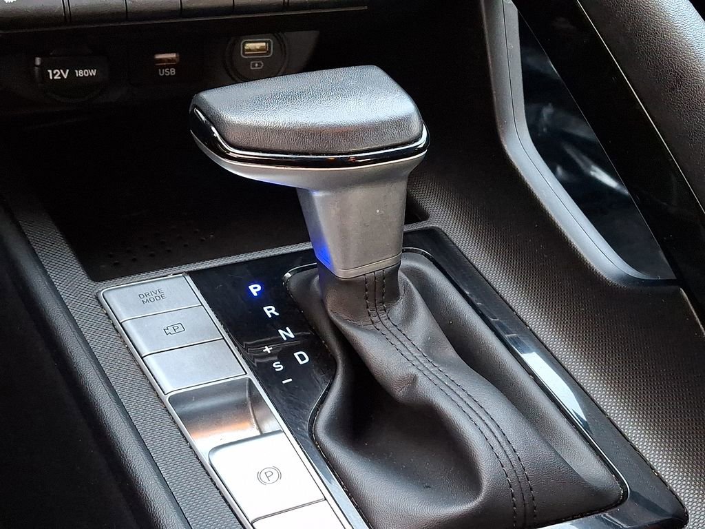 Used 2023 Hyundai Elantra SEL w/ Convenience Package image 16