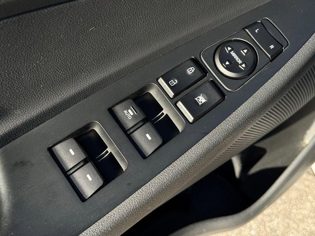 Used 2019 Hyundai Tucson Sport image 25