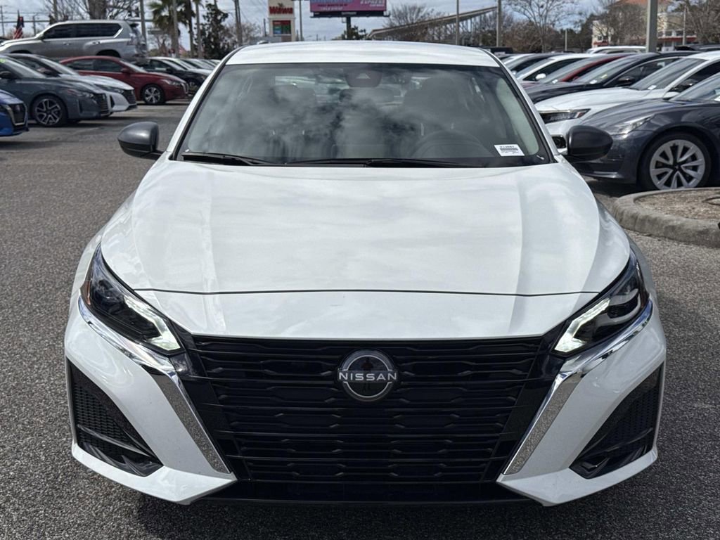 Certified 2025 Nissan Altima 2.5 S image 9