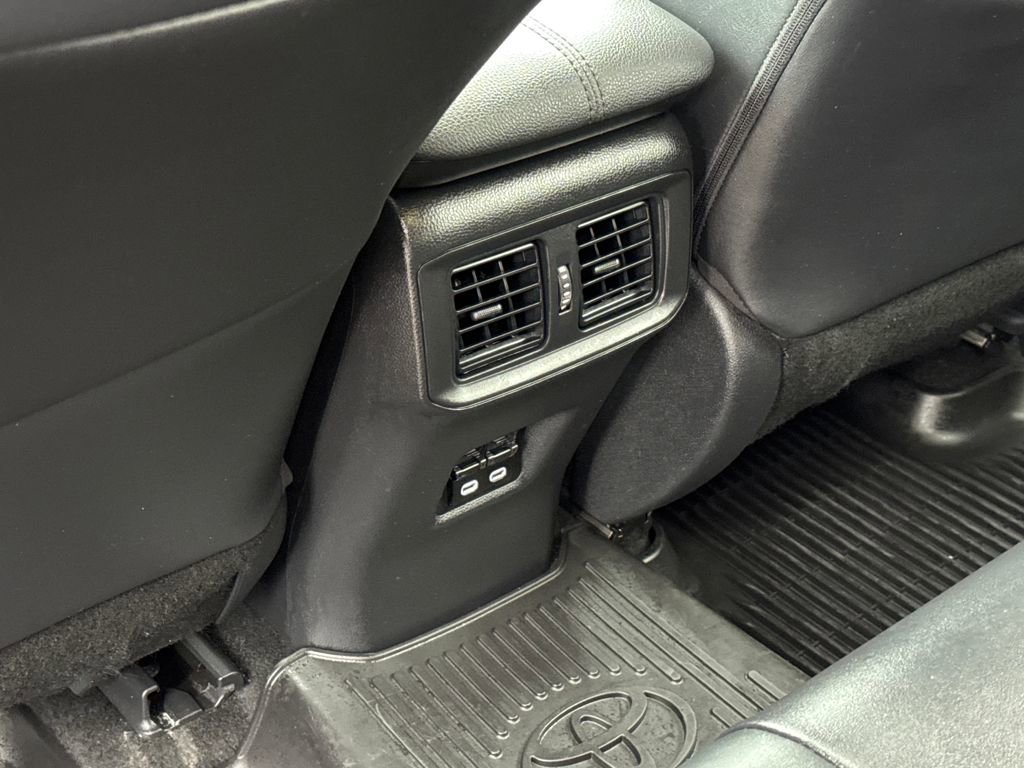 Used 2023 Toyota RAV4 XLE Premium image 37