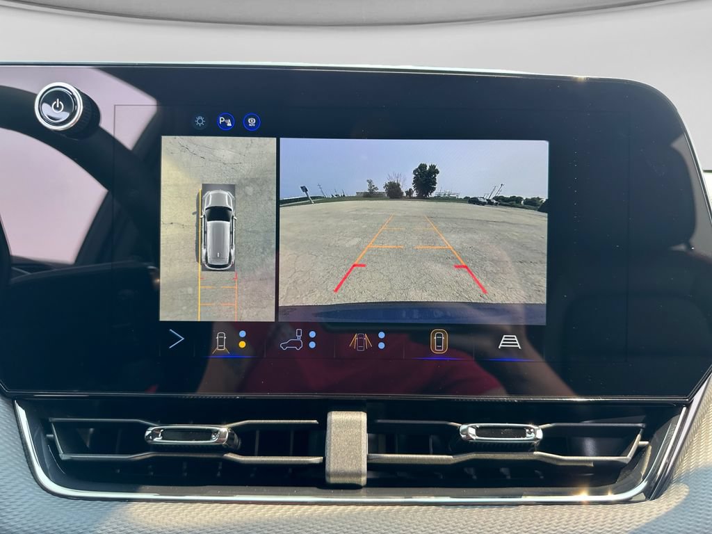 New 2027 Chevrolet Equinox RS w/ Safety and Technology Package AWD/4WD image 25