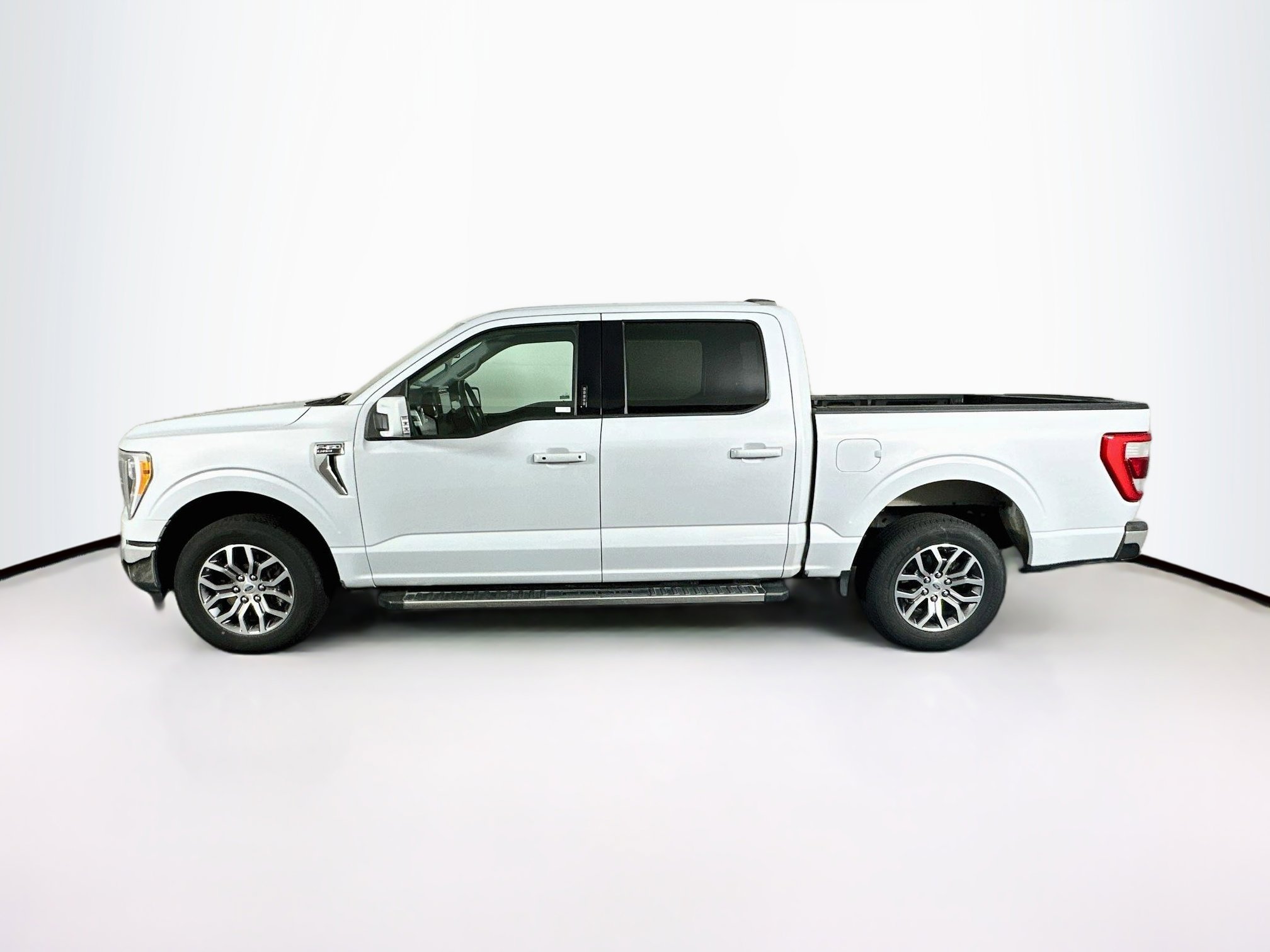 Used 2022 Ford F150 Lariat w/ Bed Utility Package RWD image 4