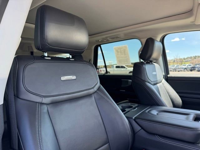 Used 2025 Ford Expedition Platinum AWD/4WD image 26