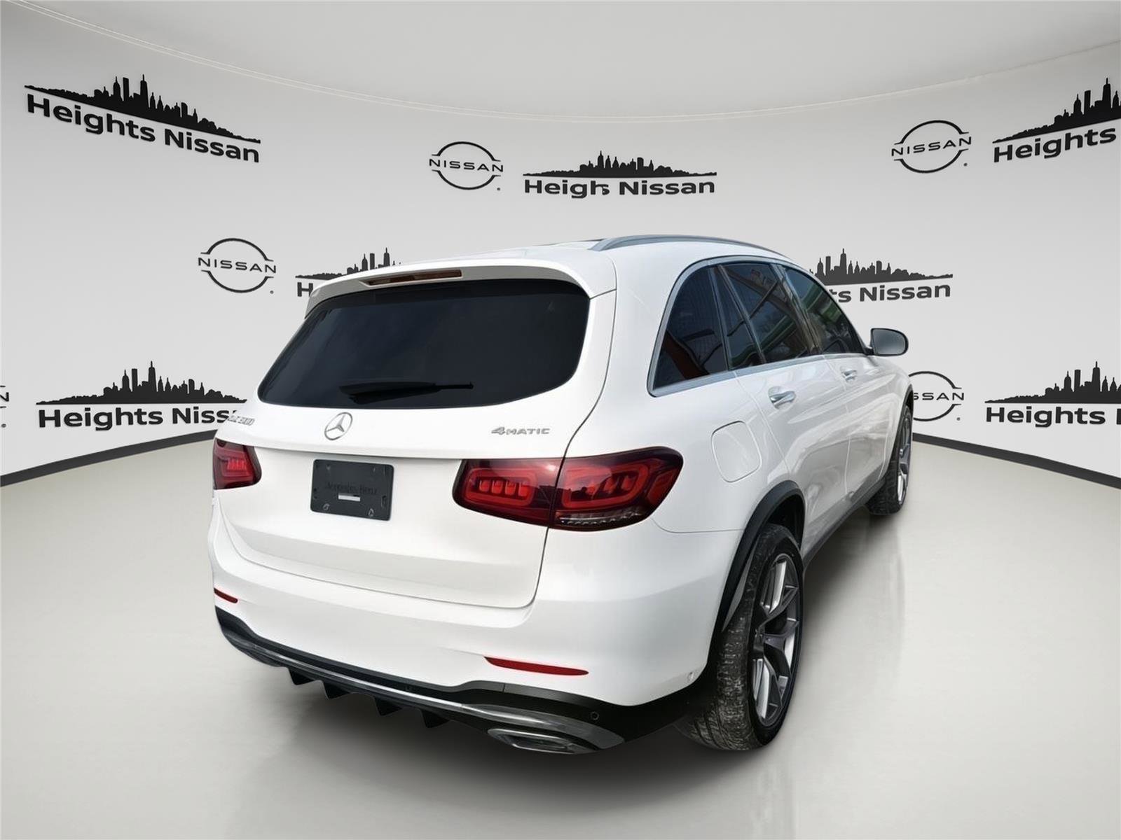 Used 2022 Mercedes-Benz GLC 300 4MATIC image 4