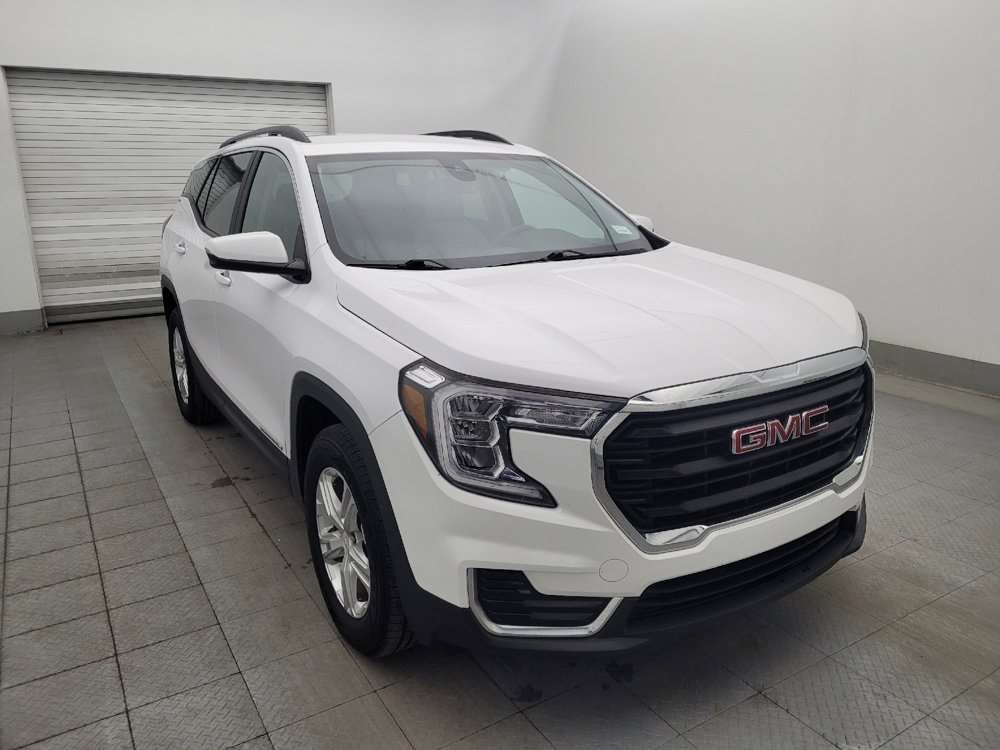 Used 2023 GMC Terrain SLE w/ Driver Convenience Package image 13