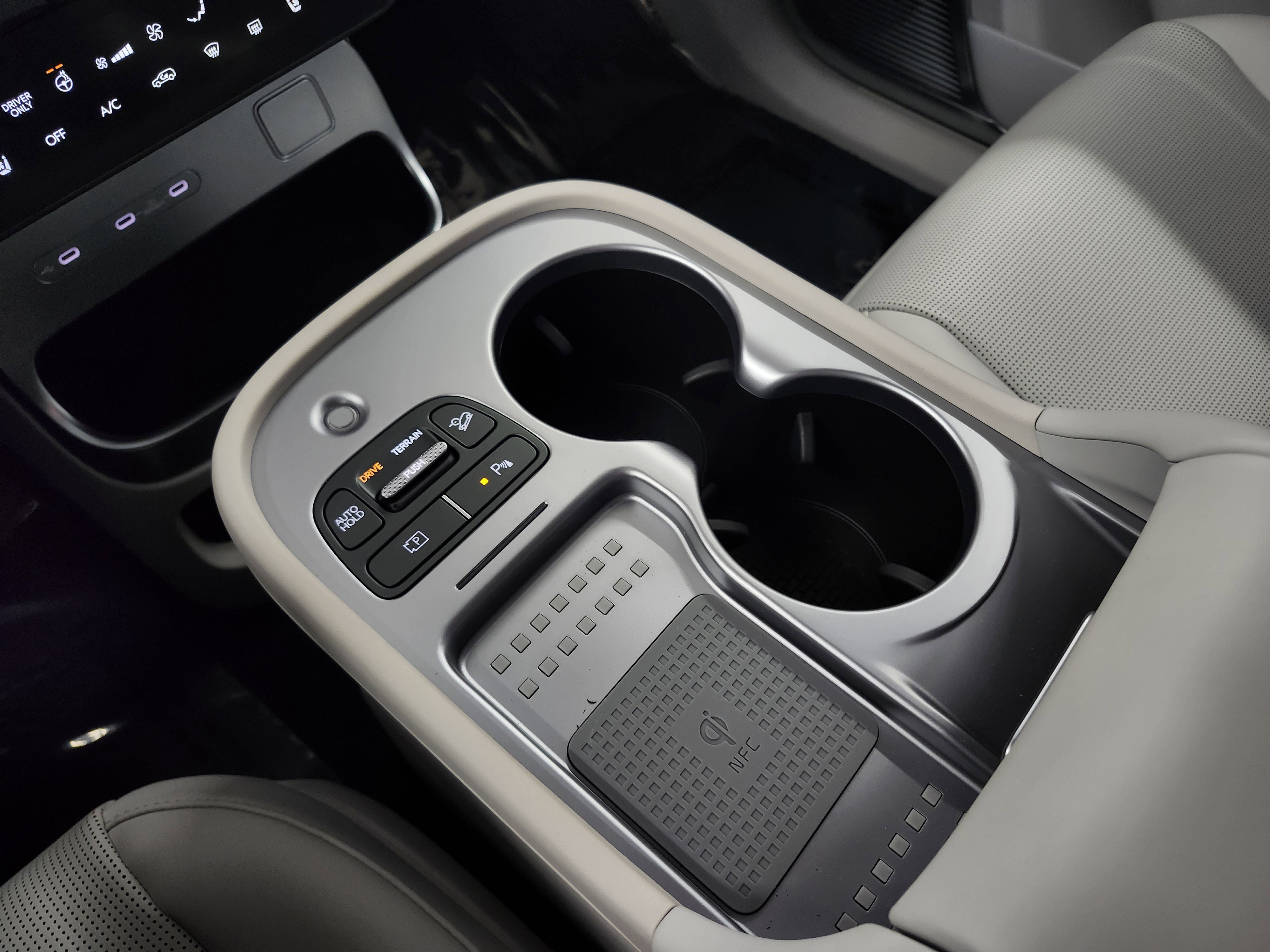 New 2026 Hyundai Ioniq 9 Limited image 10