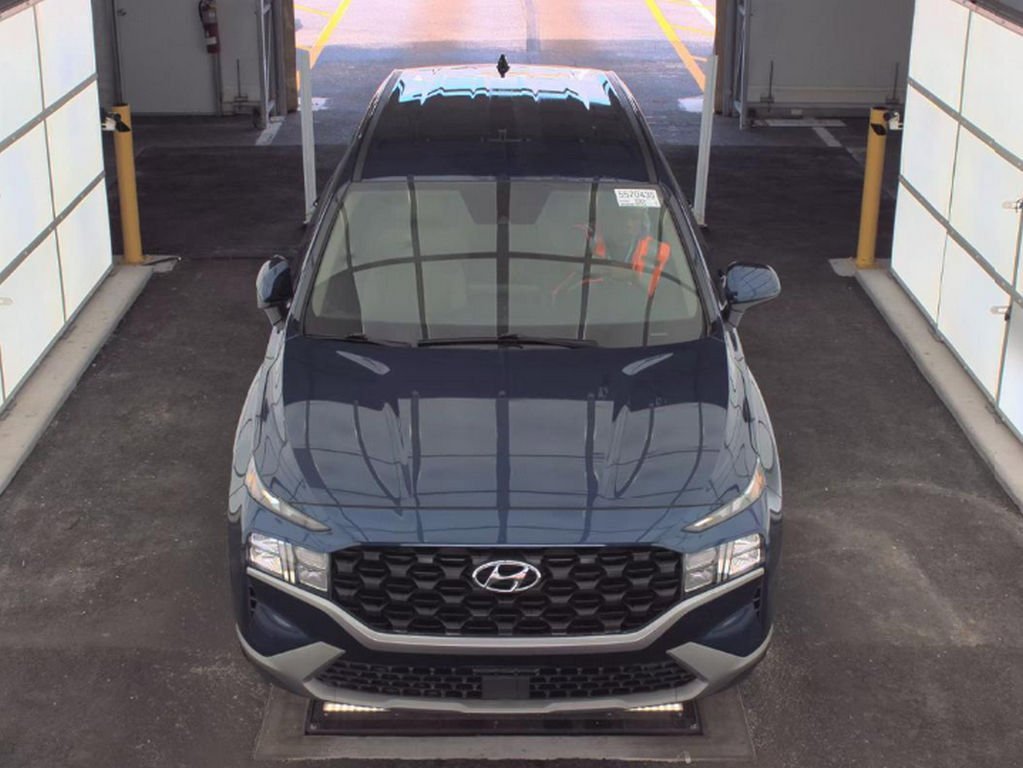 Used 2023 Hyundai Santa Fe SE image 2