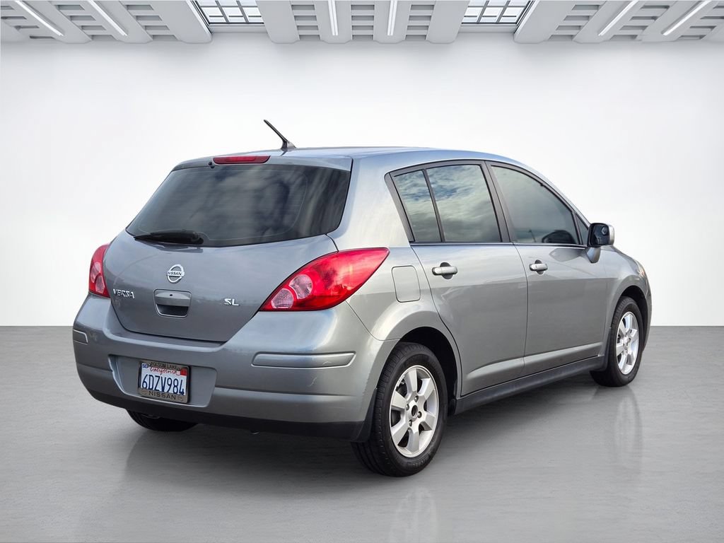 Used 2009 Nissan Versa Hatchback w/ Convenience Pkg FWD image 4