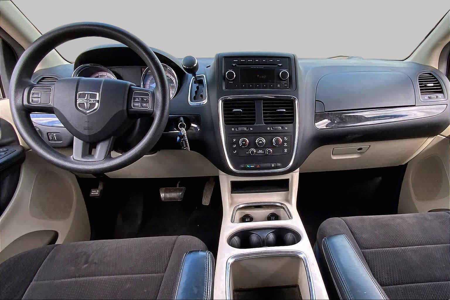 Used 2013 Dodge Grand Caravan SXT FWD image 16