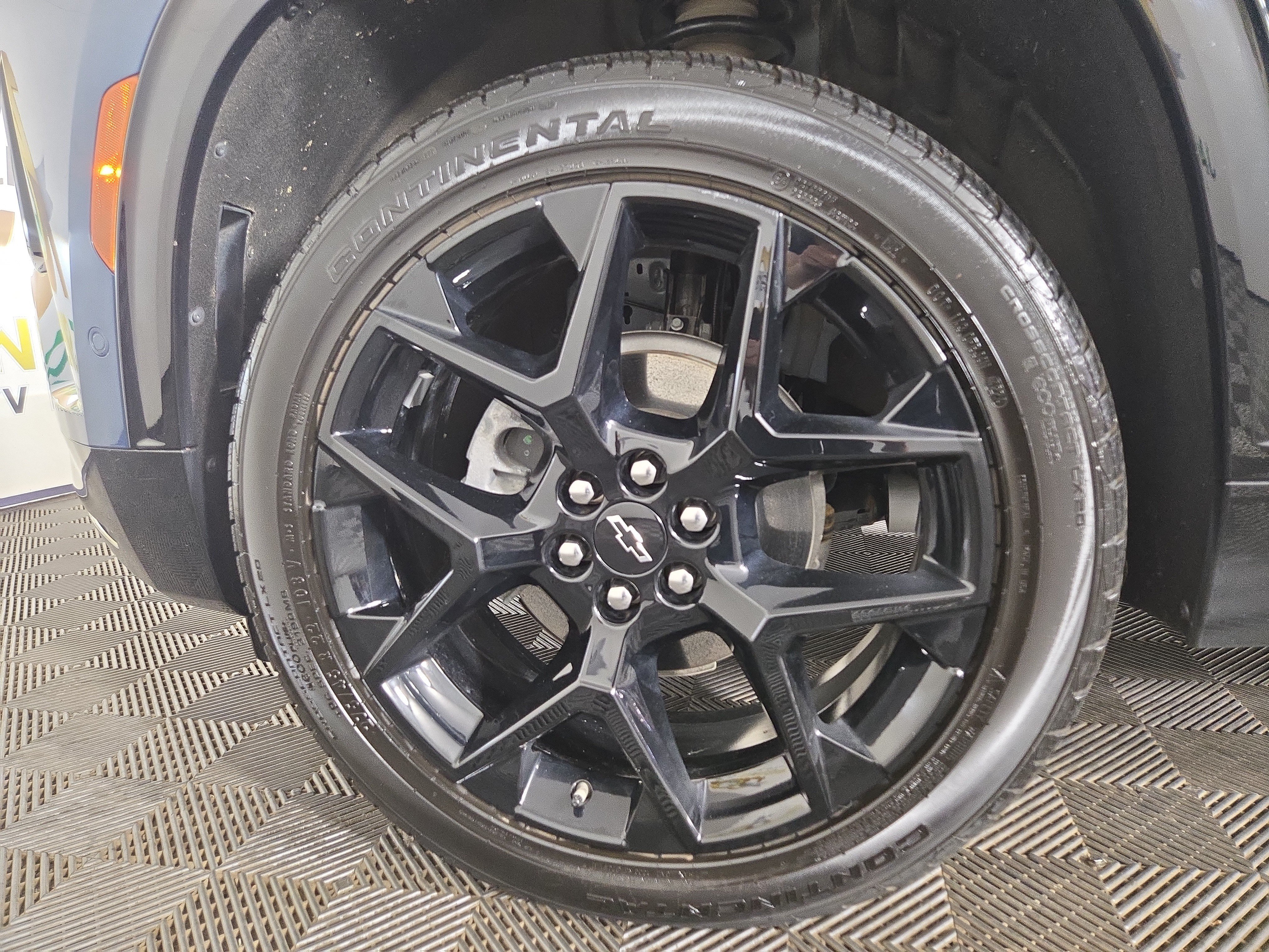 Certified 2025 Chevrolet Traverse RS AWD/4WD image 37