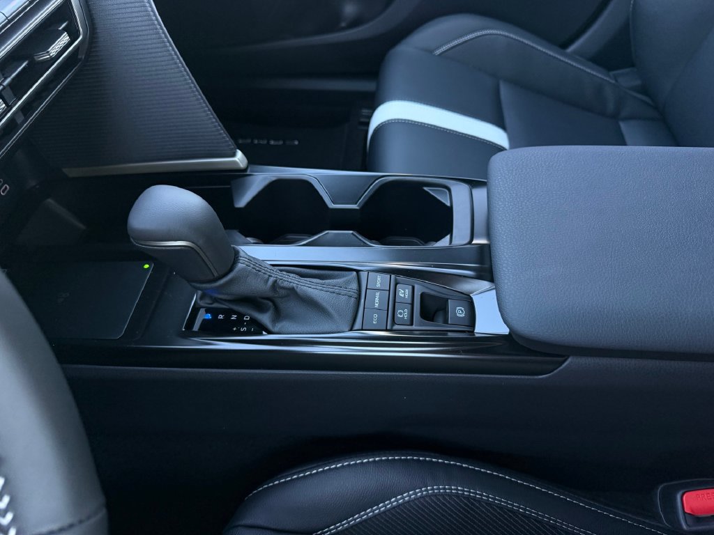 New 2026 Toyota Camry SE w/ Convenience Package FWD image 17