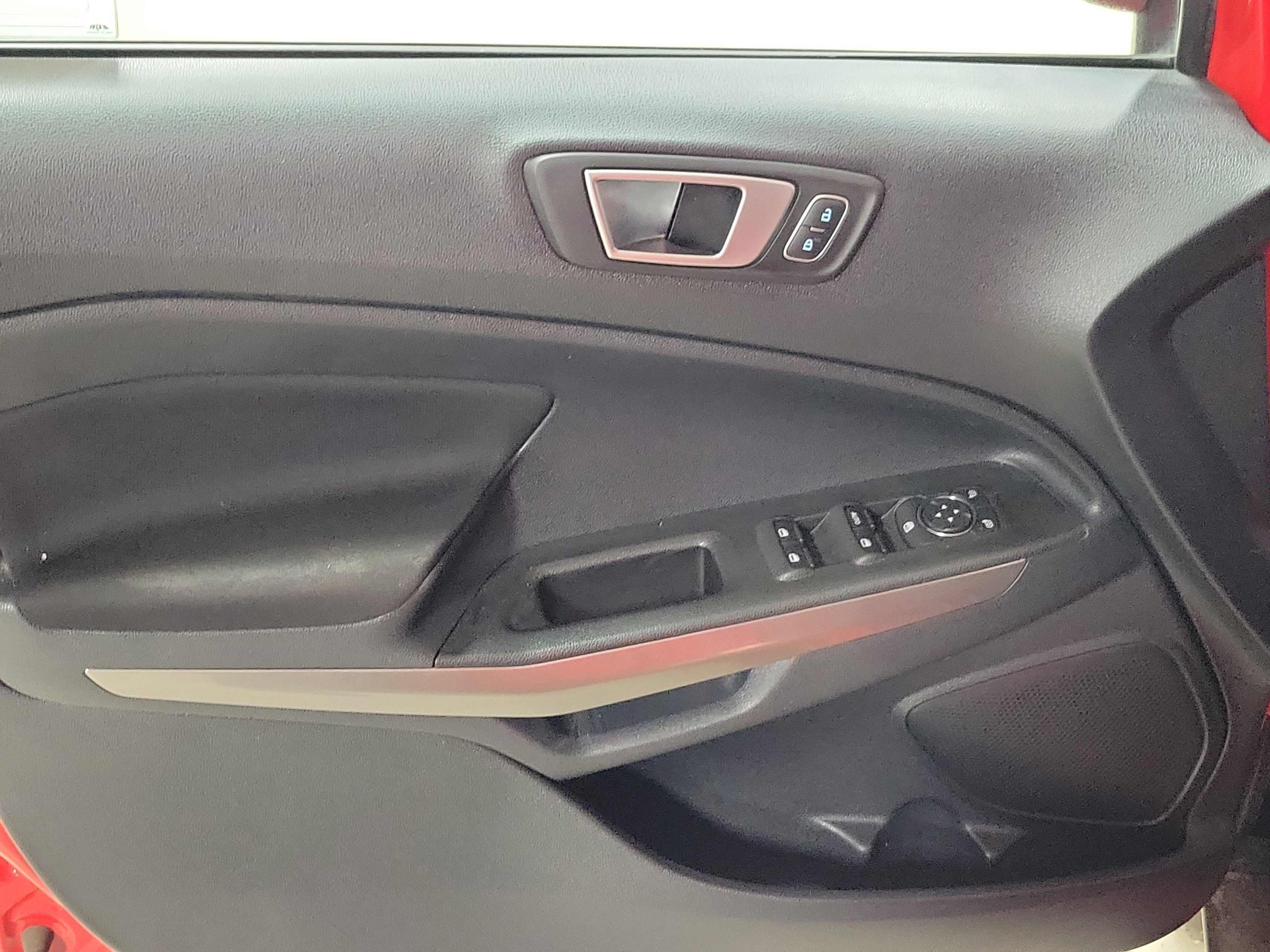 Used 2019 Ford EcoSport SE image 17