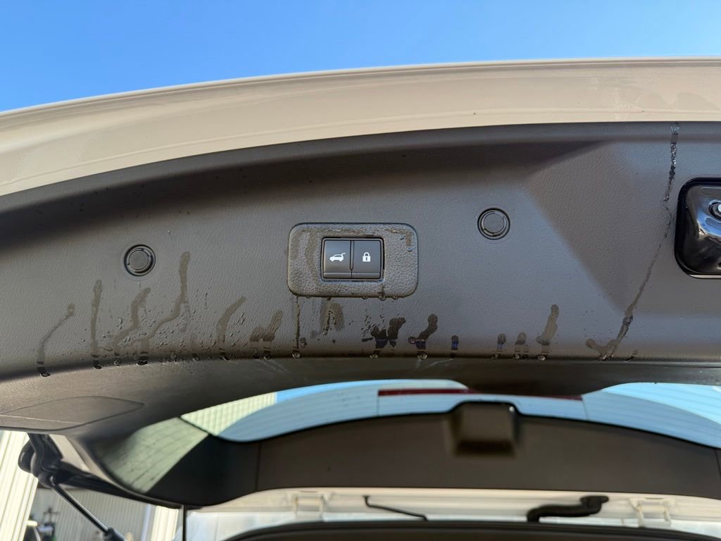 Used 2024 Nissan Armada Platinum w/ Captain's Chairs Package image 41