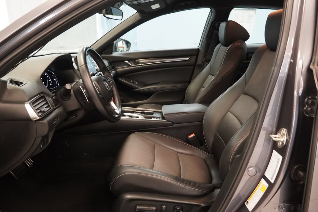 Used 2018 Honda Accord Sport image 5