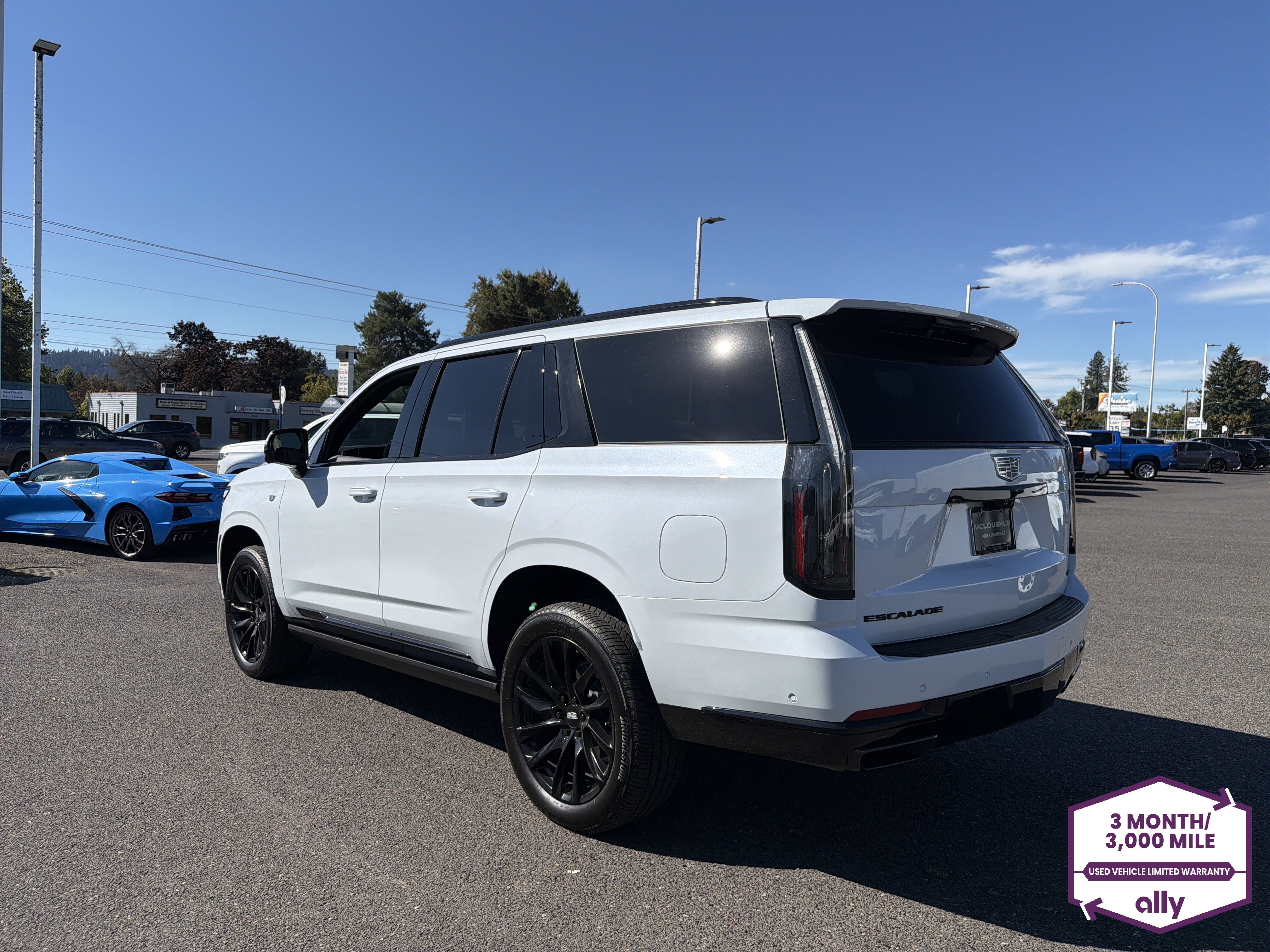 Used 2026 Cadillac Escalade Sport w/ LPO, ONYX Package AWD/4WD image 3