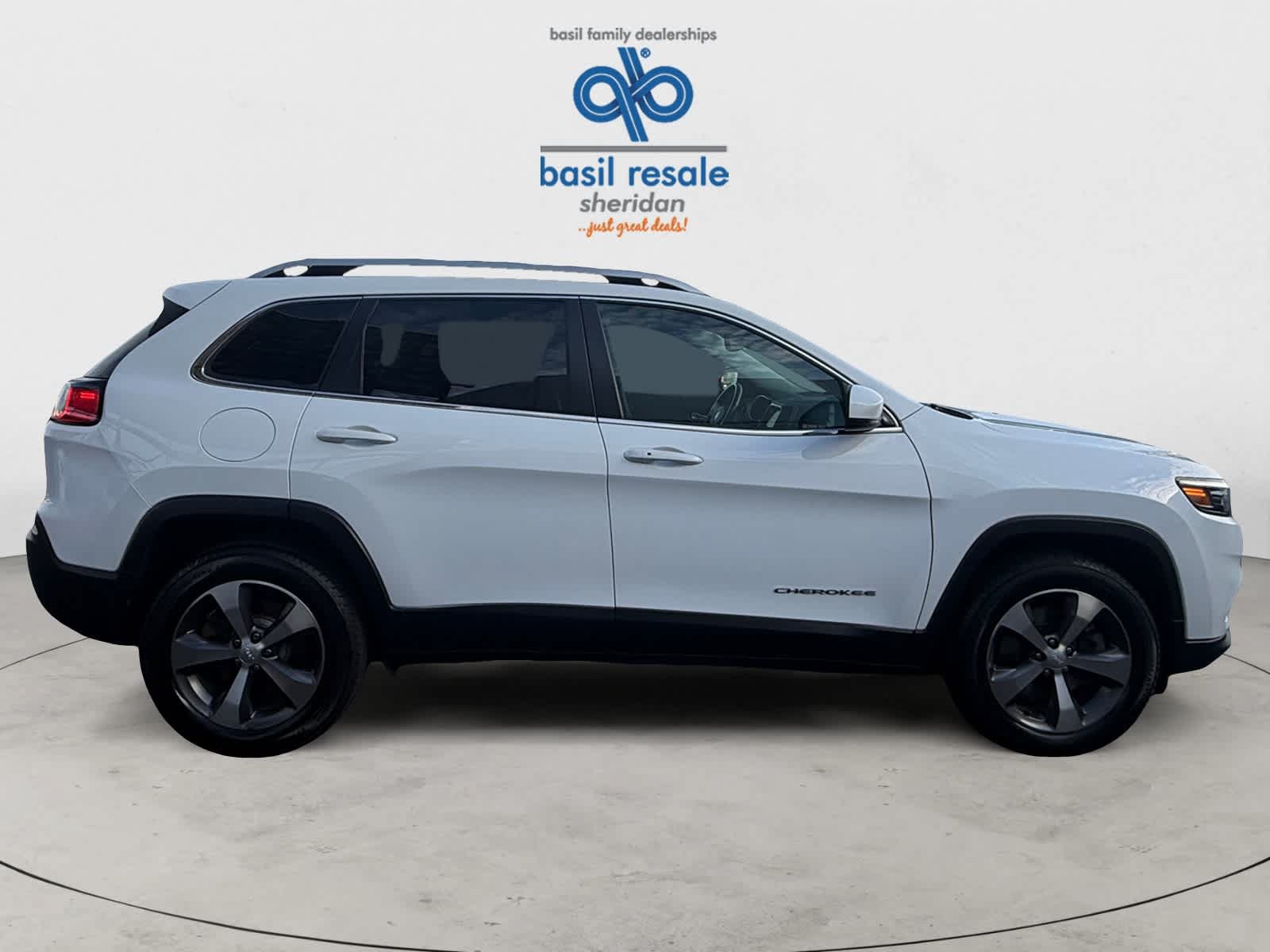 Used 2020 Jeep Cherokee Limited AWD/4WD image 9