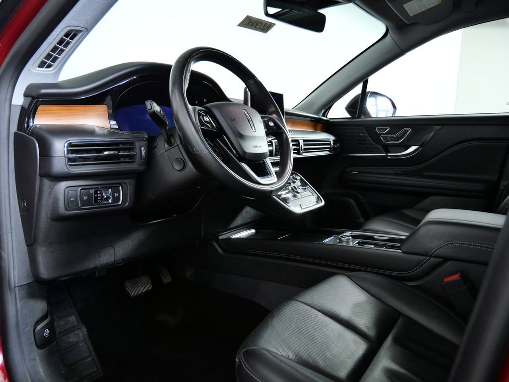 Used 2022 Lincoln Corsair Reserve w/ Elements Package image 16