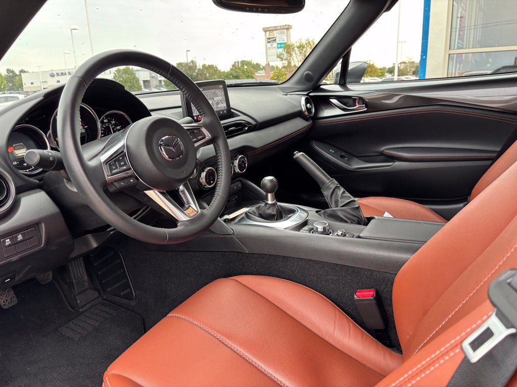 Used 2023 MAZDA MX-5 Miata Grand Touring RWD image 10