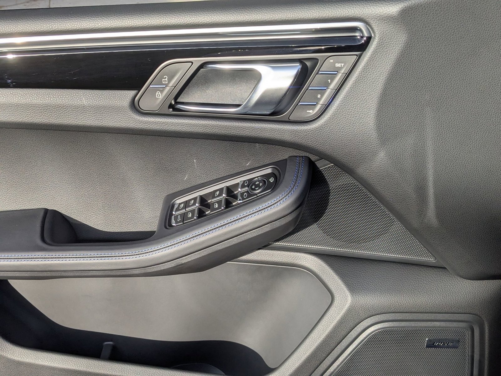 Certified 2026 Porsche Macan S AWD/4WD image 13