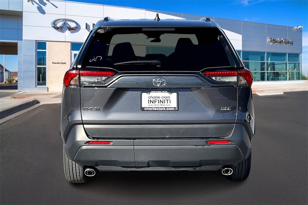 Used 2025 Toyota RAV4 XLE image 4