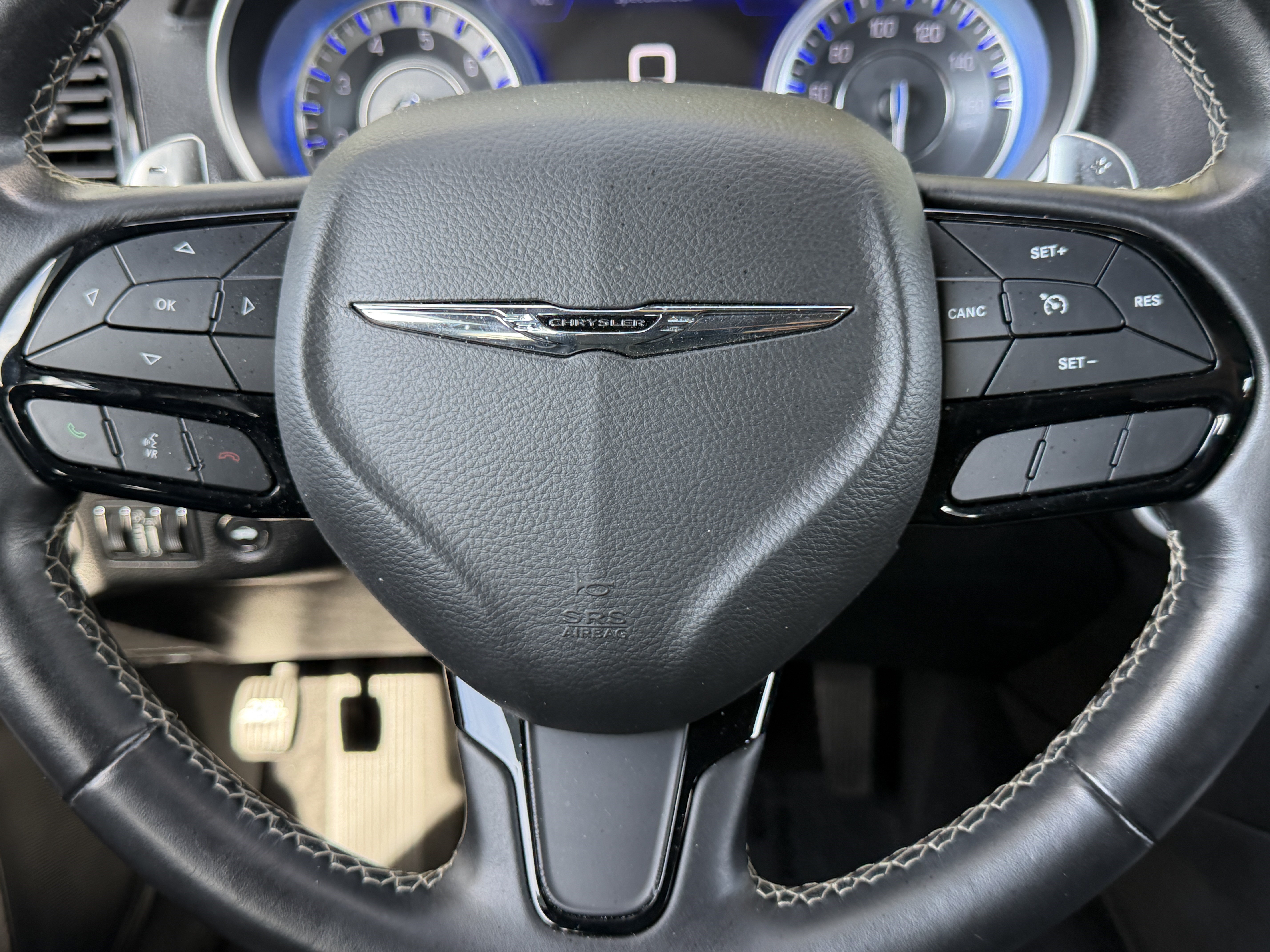 Used 2022 Chrysler 300 S RWD image 28