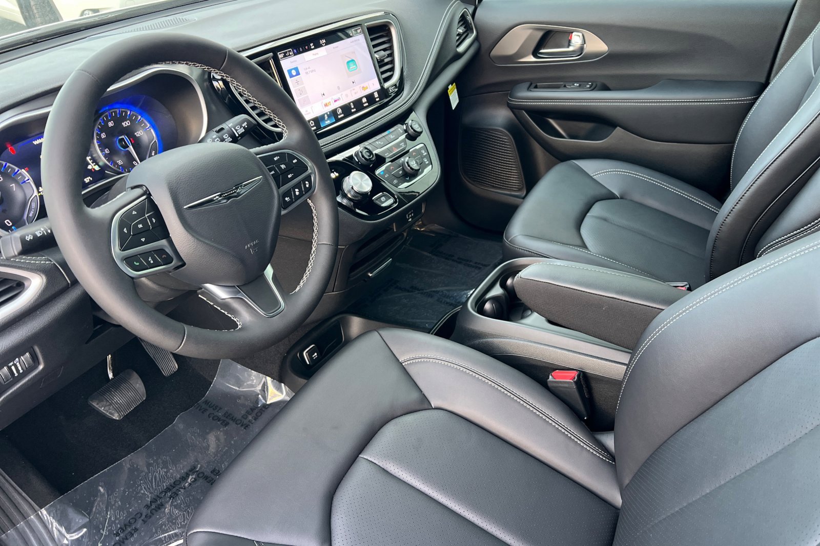 New 2026 Chrysler Pacifica Select image 8