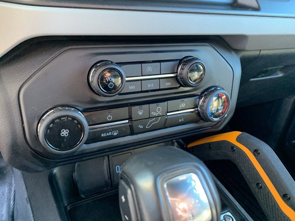 Used 2023 Ford Bronco Badlands image 22