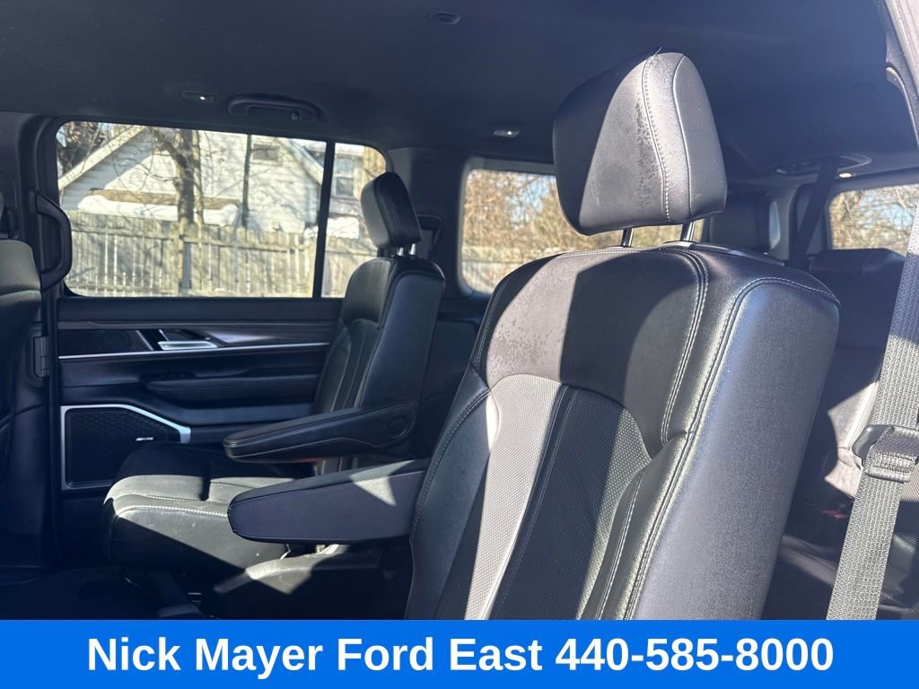 Used 2024 Jeep Wagoneer Series III image 18