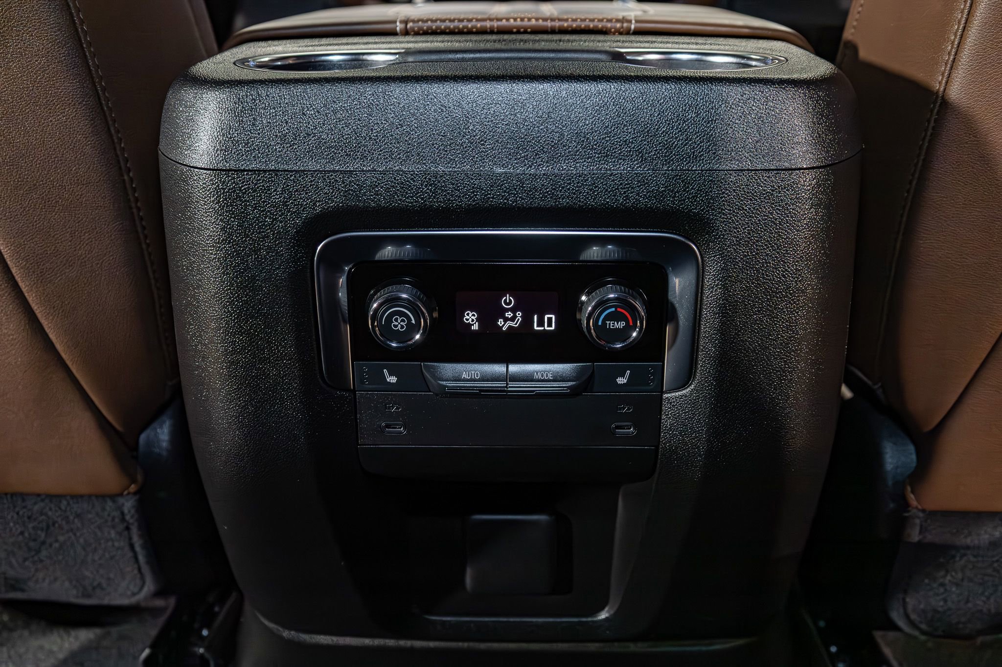 Used 2025 Chevrolet Tahoe High Country AWD/4WD image 23