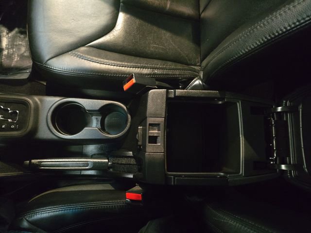 Used 2014 Jeep Wrangler Unlimited Sahara image 27