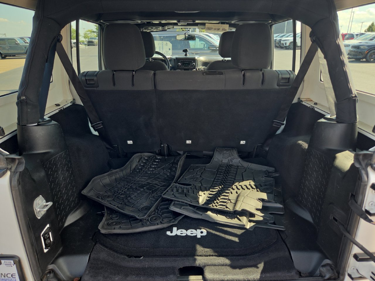 Used 2016 Jeep Wrangler Unlimited Sport w/ Connectivity Group AWD/4WD image 12