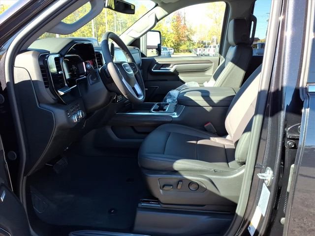 New 2026 GMC Sierra 3500 SLT w/ SLT Premium Package image 9