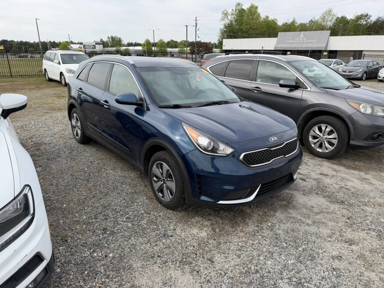 Used 2019 Kia Niro LX image 3