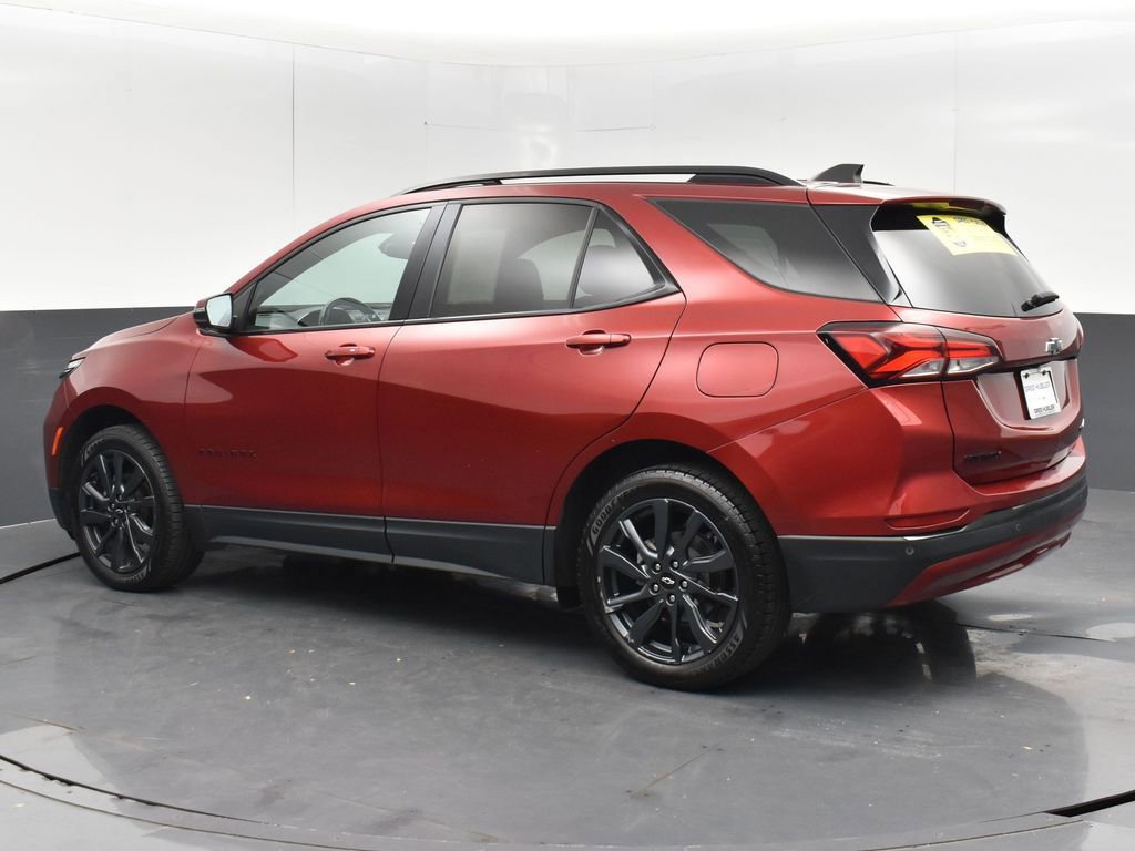 Used 2022 Chevrolet Equinox RS w/ RS Leather Package image 10