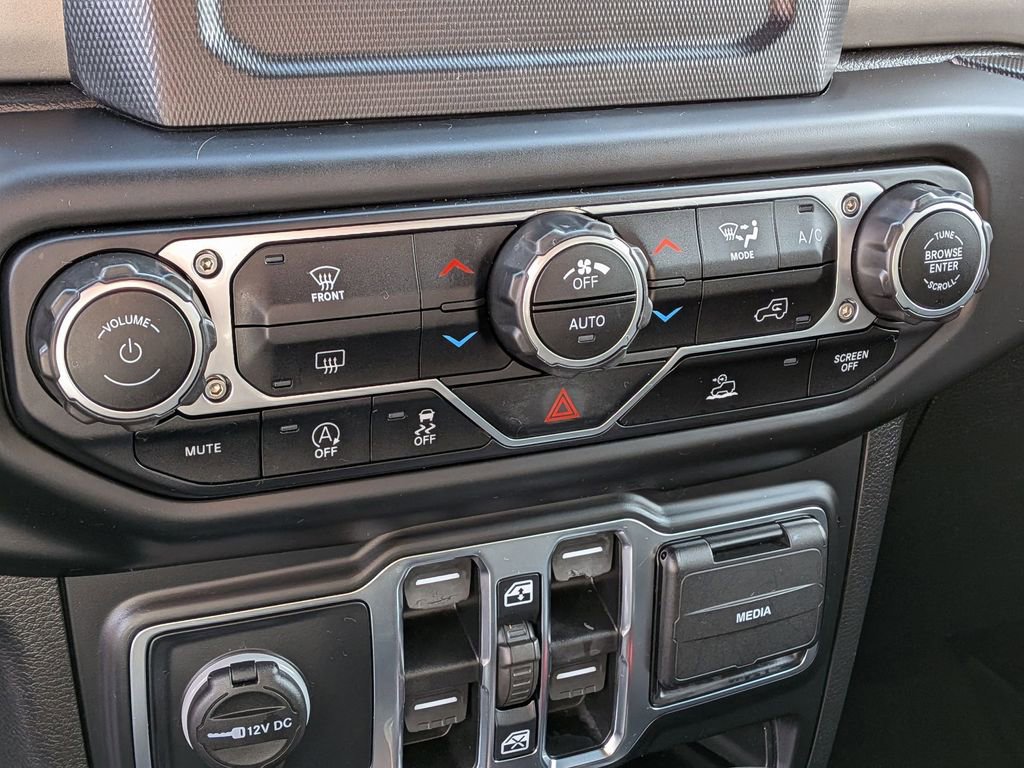 Used 2021 Jeep Wrangler Unlimited Sport image 24