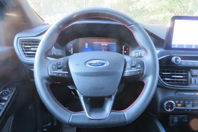 Used 2025 Ford Escape ST-Line AWD/4WD image 16