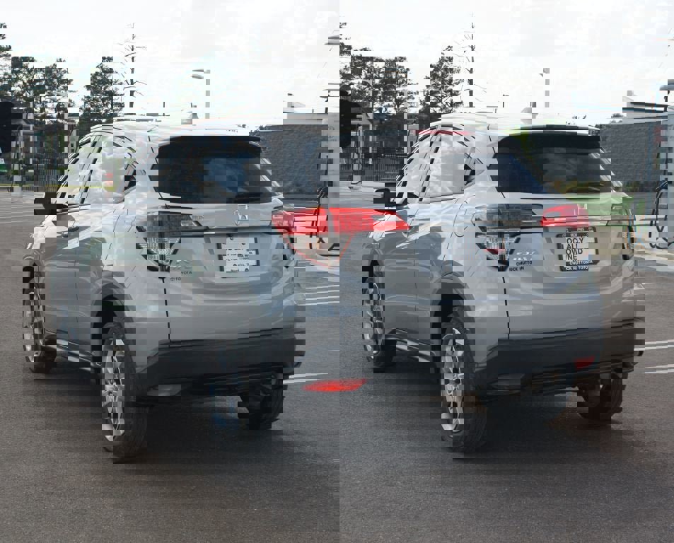 Used 2022 Honda HR-V LX image 14