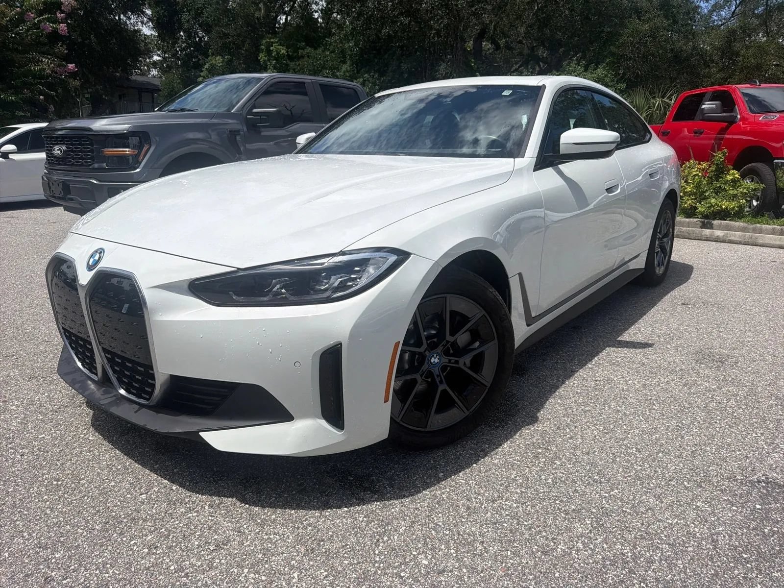Used 2023 BMW i4 eDrive35 RWD image 2